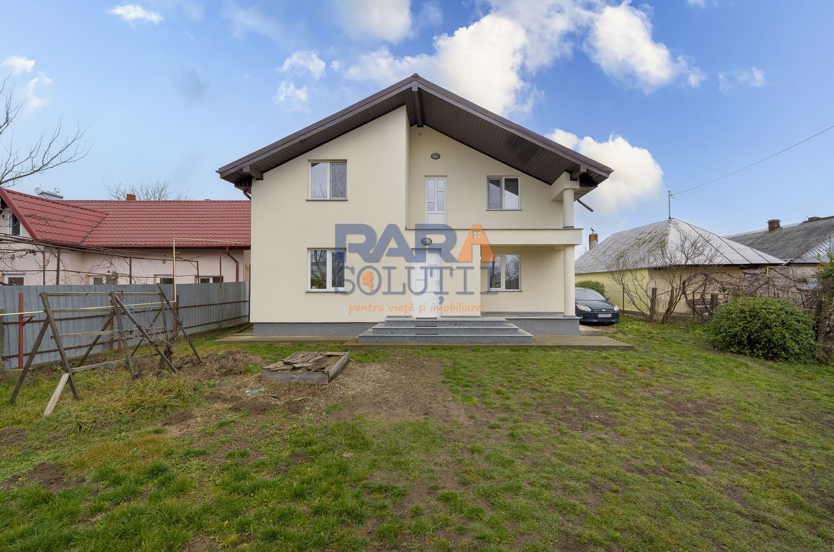 Casă P+1, 4 dormitoare, 2 băi, 1080 mp teren - Poză 1