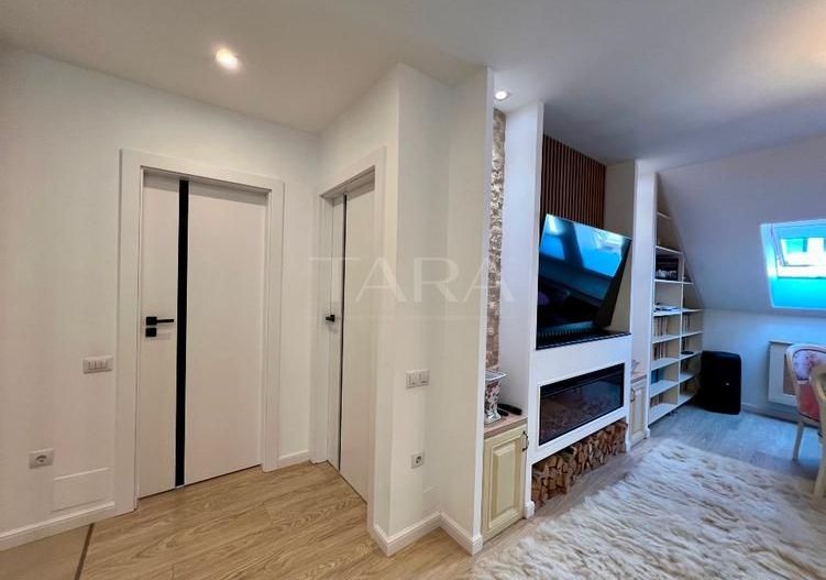 Confort și rafinament într-o locuință cochetă din Buna Ziua - Poză 8