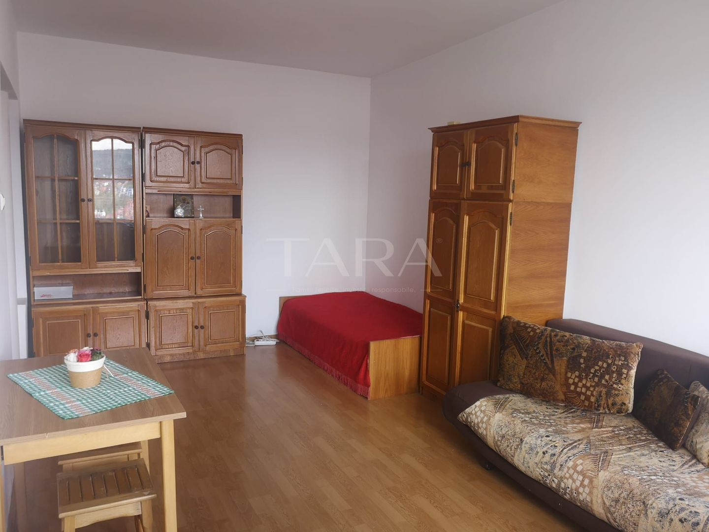 Apartament luminos cu vedere panoramică - Poză 5
