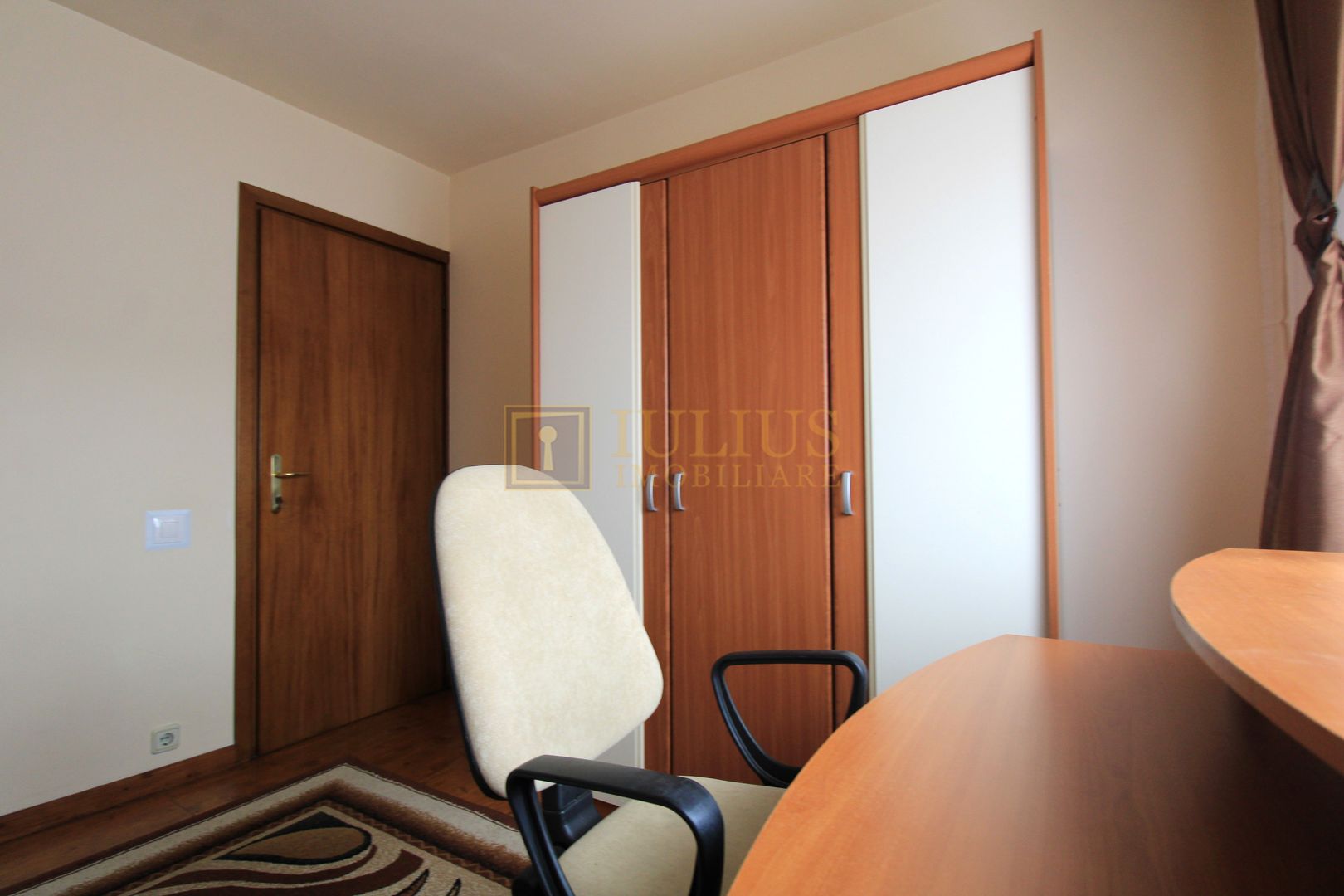 3 camere, centrala proprie, zona Olimpia. - Poză 15