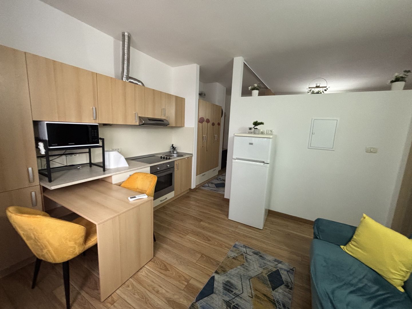 Apartament 1 cameră generos zona Complex - Poză 1