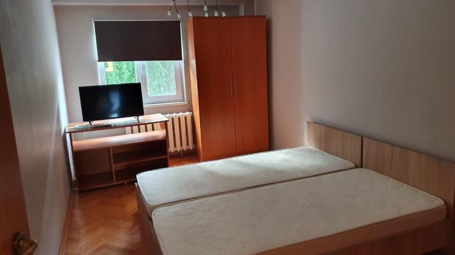 Aparament 5 camere etaj 1 zona Dambovita - Poză 15