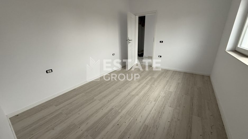 Duplex cu 4 camere pe parter - Poză 9