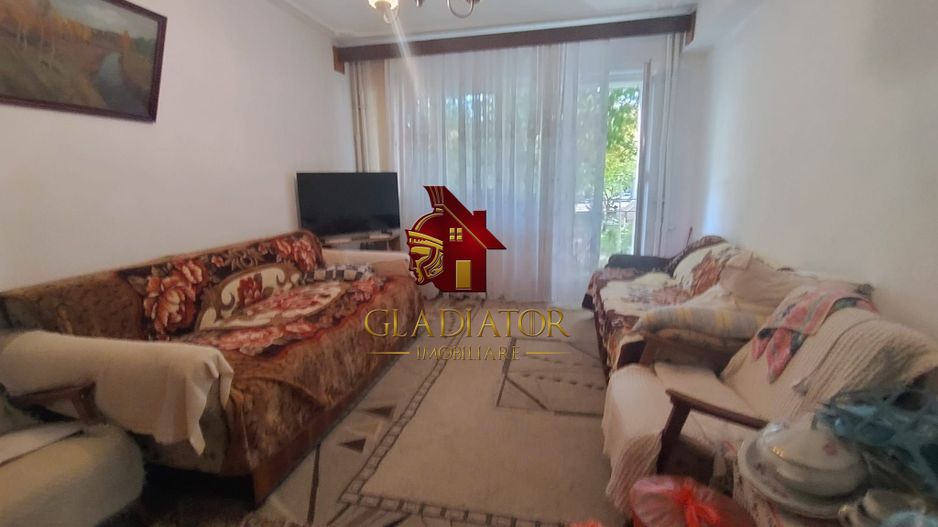 Copou Parc ferit de agitatia bulevardului, spatiu verde, et 1 cu lift - Poză 3