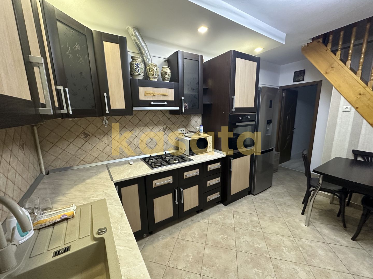 Casă 3 Camere de Vanzare | Curte | Renovată | Magazie - Poză 2