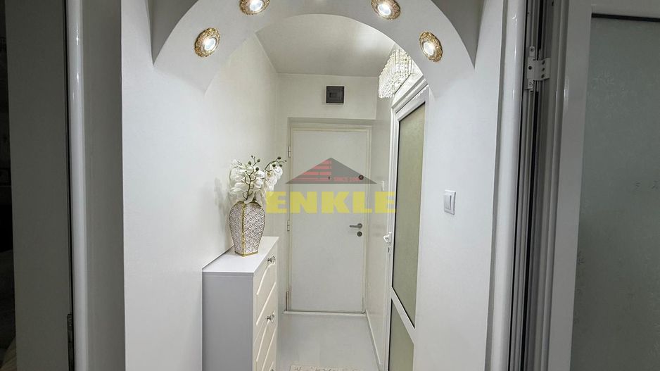 DE VÂNZARE – Apartament cu doua camere complet renovat - Poză 5