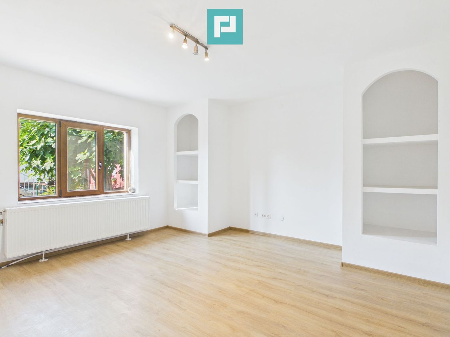 Casă renovată ultracentral | Str. Primăriei - Poză 4