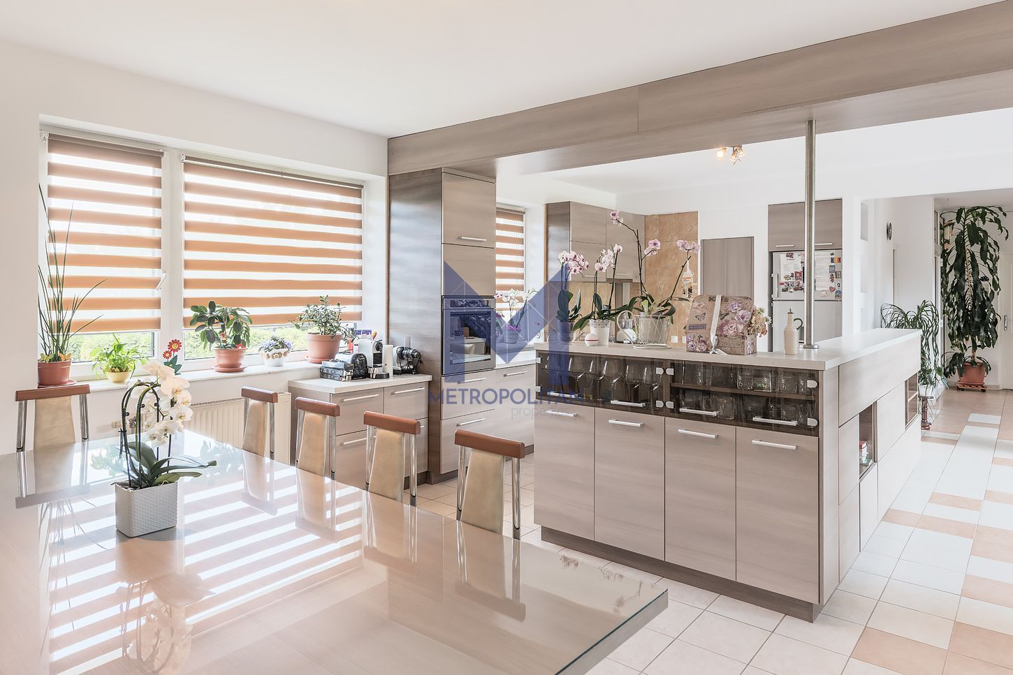 Vilă cu 1.350 mp teren în mijlocul orașului Grădina Botanică - Poză 9