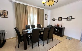 Casa de vanzare - 5 Camere, 2 Bai,  Garaj, 1000mp Teren - Poză 7