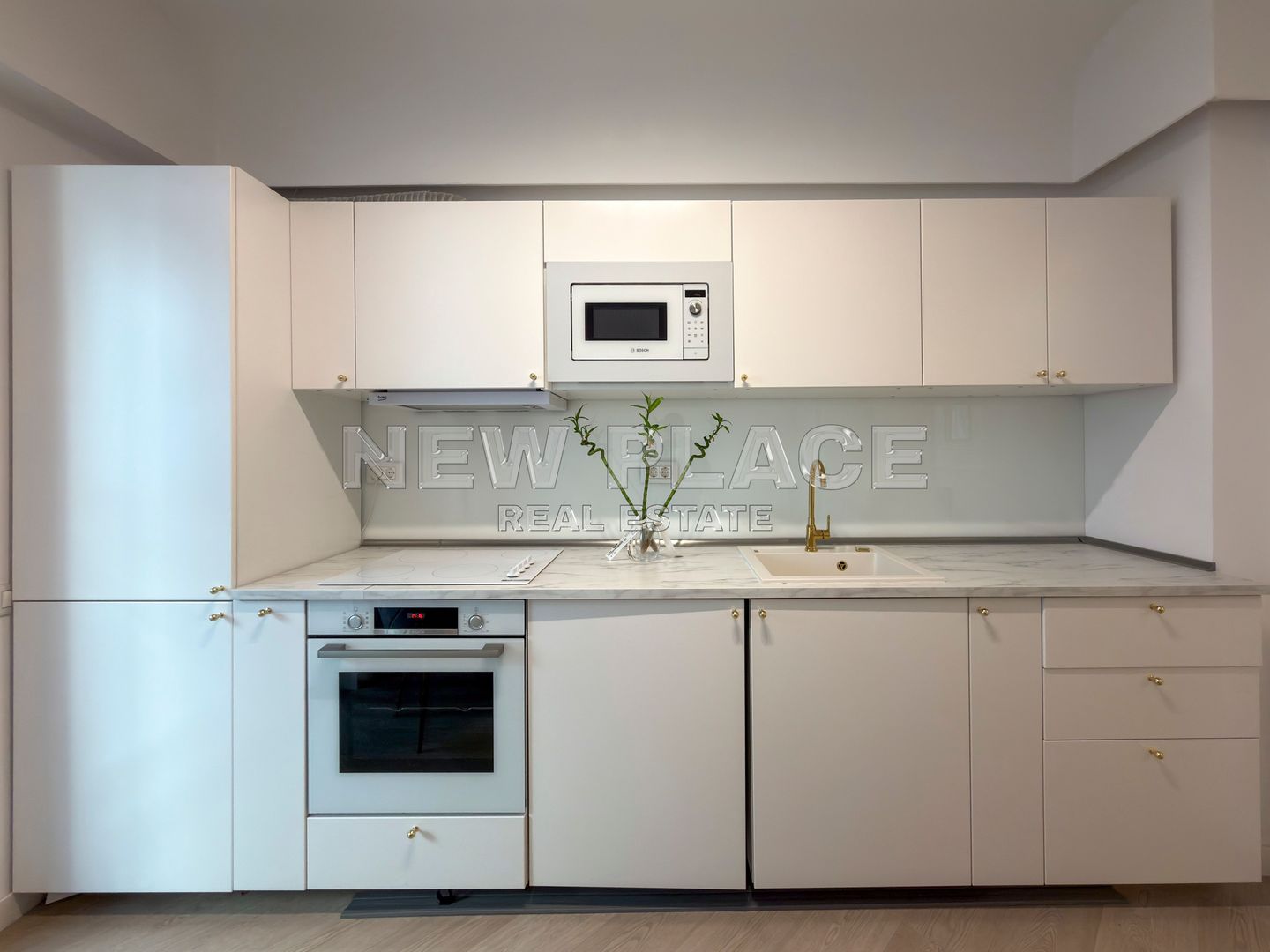 [VIDEO] CORTINA NORTH | Bucatarie inchisa | 1,100 Eur+TVA|Terasa 30 mp - Poză 6