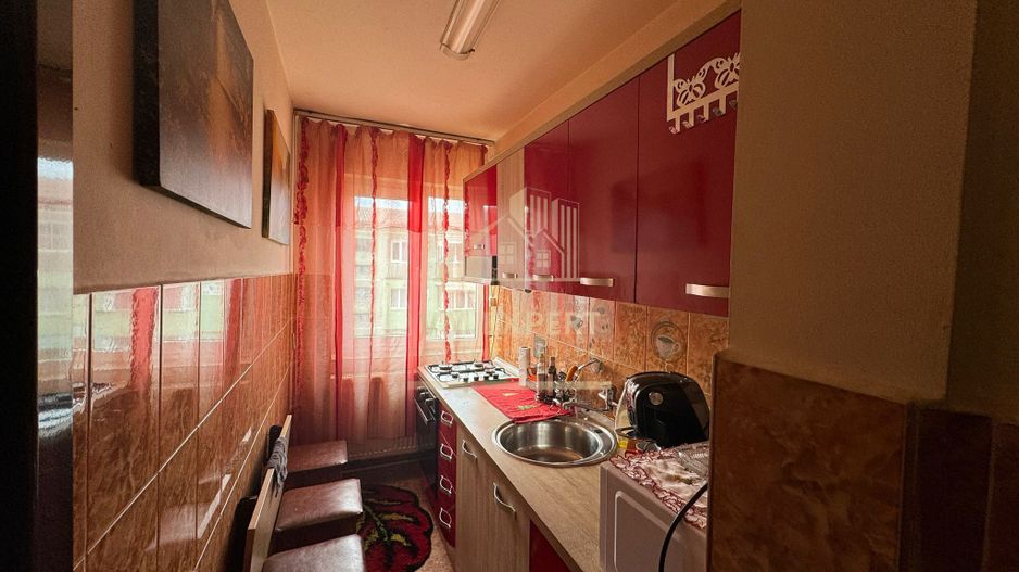 APARTAMENT 2 CAMERE, ETAJ 3, CAMPULUNG, ZONA VISOI - Poză 9