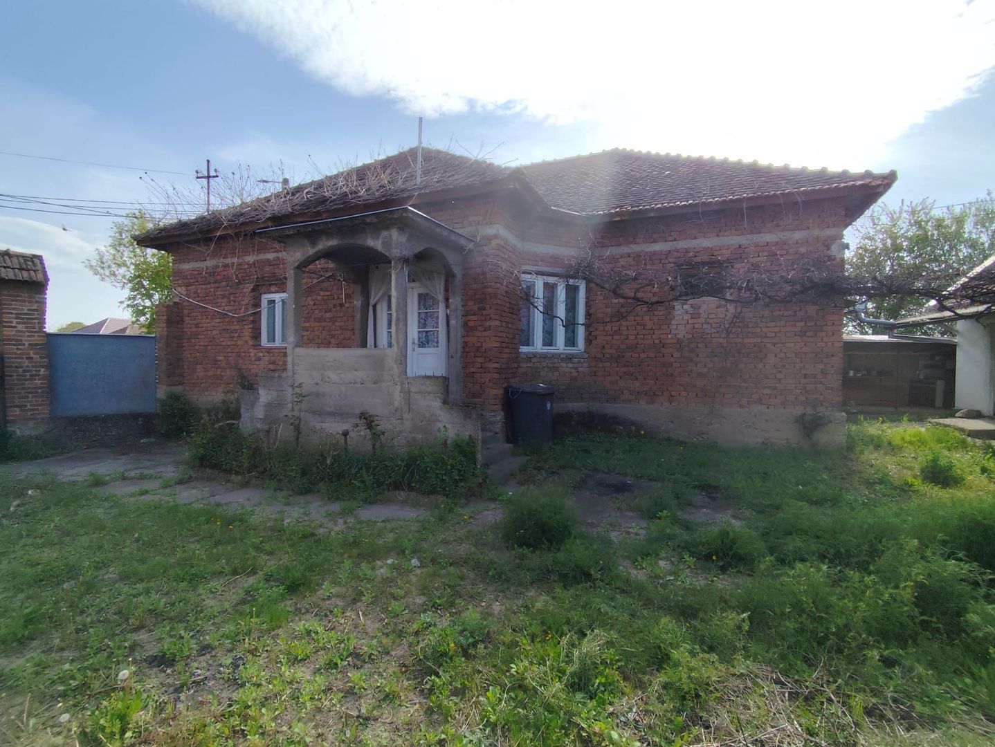 Casa la tara, gaz, acces auto, teren 4122 mp – Petid, Bihor – VANZARE - Poză 1