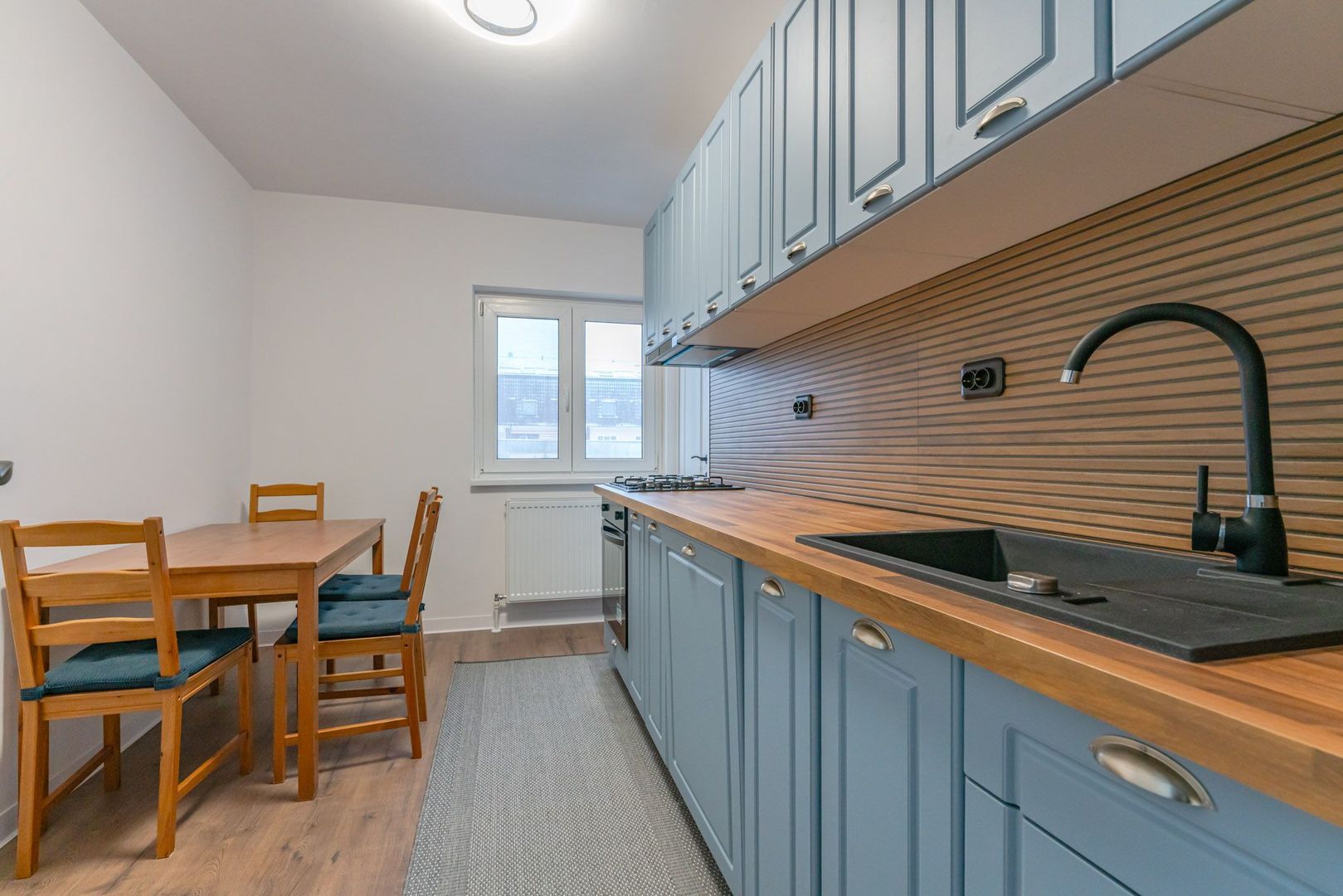 Chirie 2 camere Astra Brașov: 57 mp, AC și două balcoane închise - Poză 6