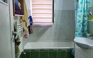 Ag. EUROPA vinde ap. 2 cam. In zona ultracentrala la etajul 4. - Poză 4