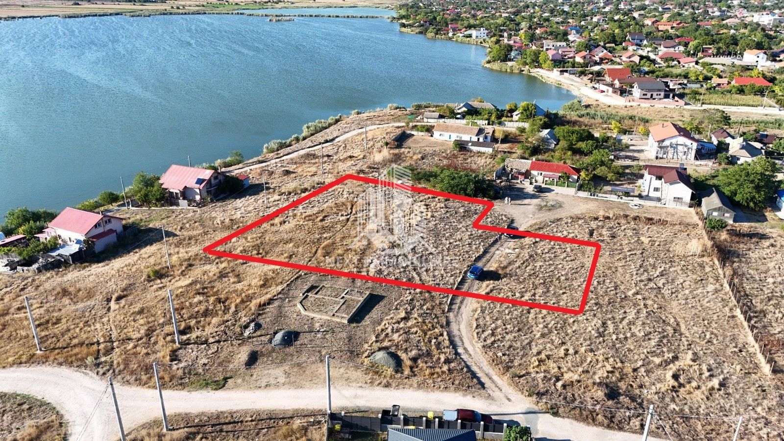 Teren intravilan, Corbu,  2380 mp langa lac - Poză 1