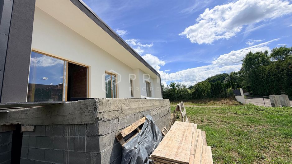 Casă modernă pe un singur nivel | Corunca – Str. Răsăritului - Poză 2