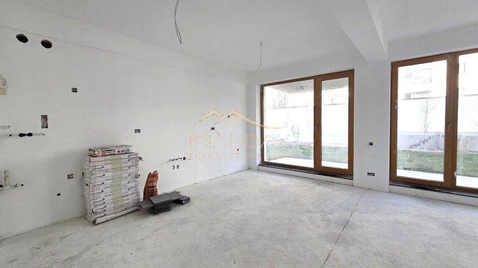 Apartament de vanzare 3 camere + curte 75mp***Domenii - Poză 3