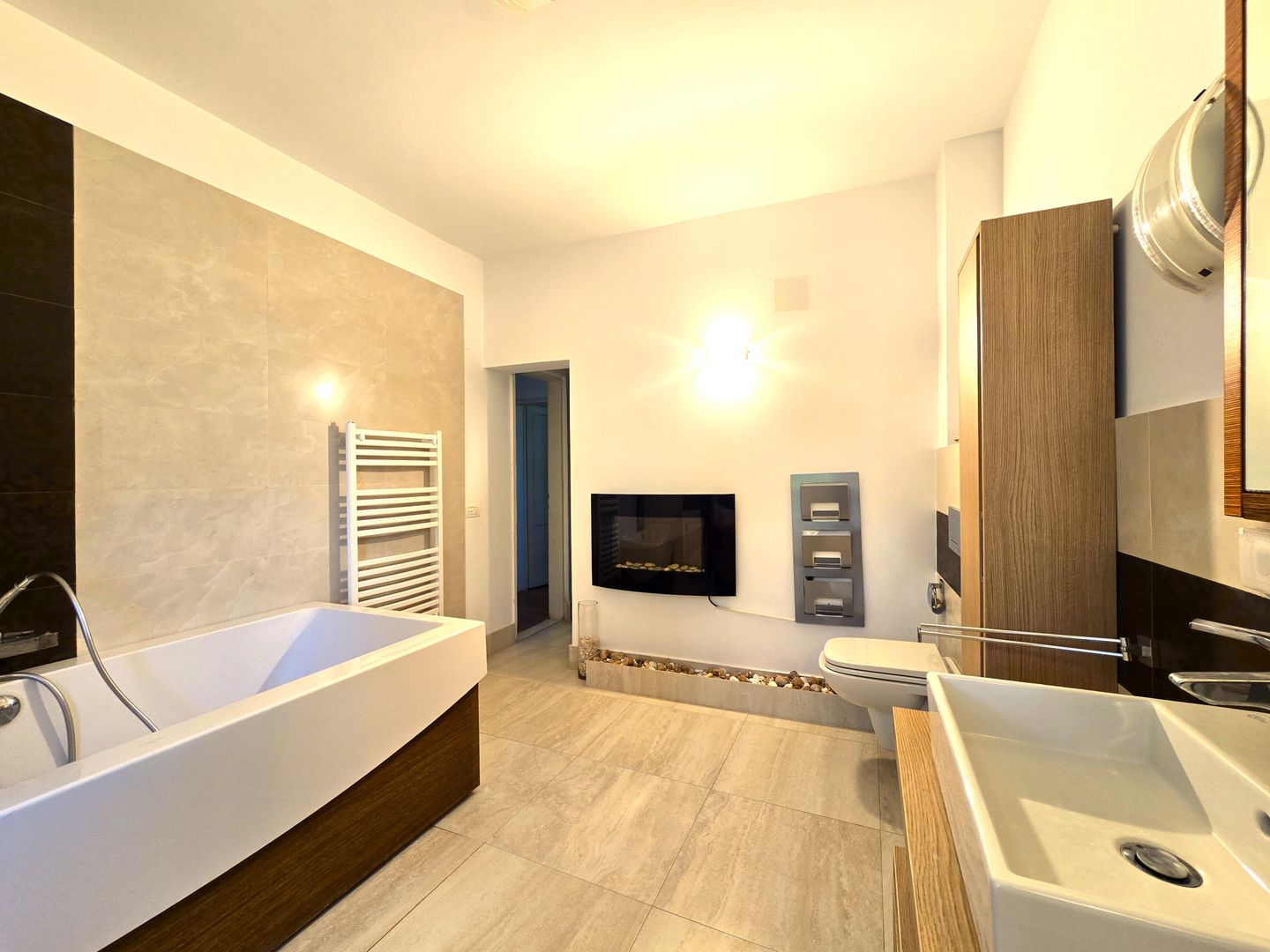 Proprietate unica, vila si 8000 mp pe malul lacului Snagov - Poză 23
