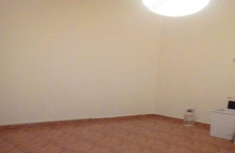 Ofer spre inchiriere spatiu pentru Birouri - Poză 1