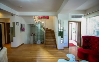 Vila 8 Camere Piata Dorobanti - Poză 1