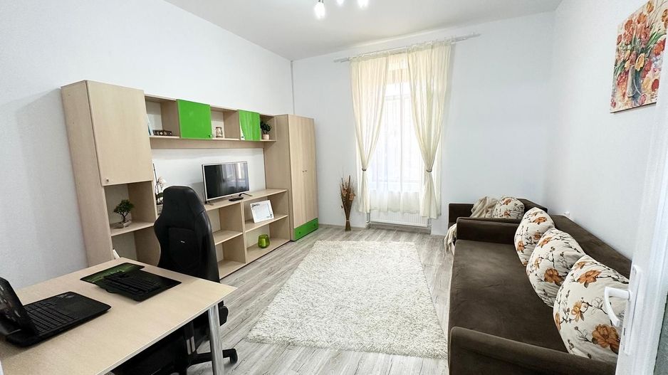 Imobil cu destinatii multiple- 6 apartamente - Poză 30