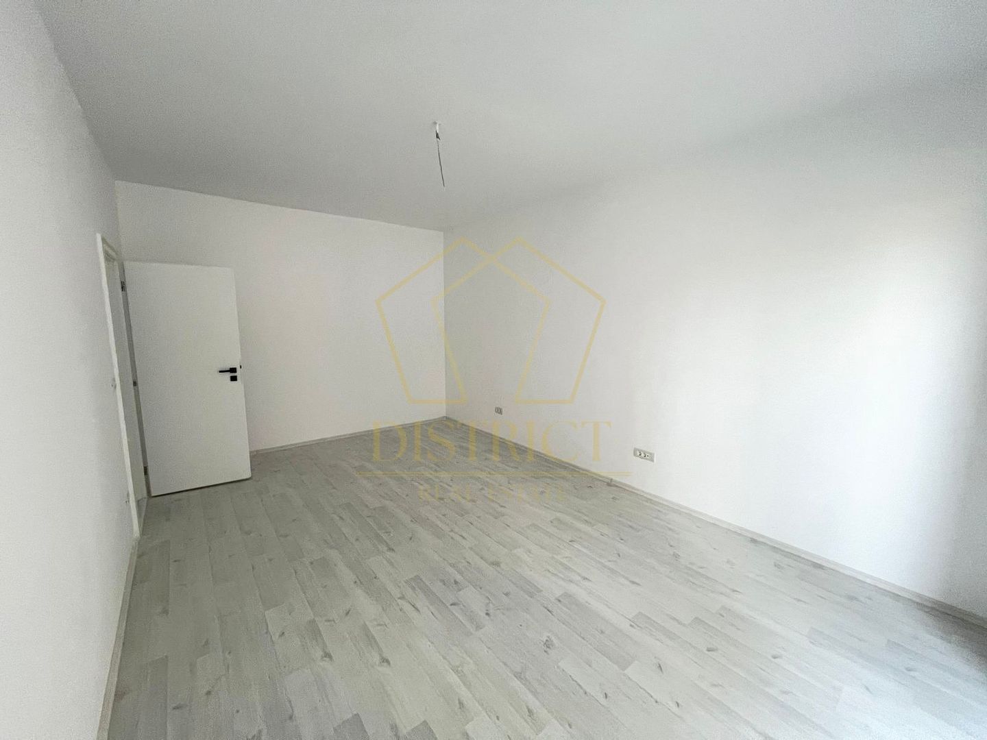 Apartament deosebit cu 2 camere decomandat | Calea Urseni - Poză 3