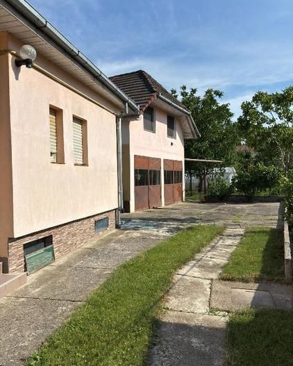 Agenția imobiliara BRASADAS vinde casa in zona CENTRALA. - Poză 1
