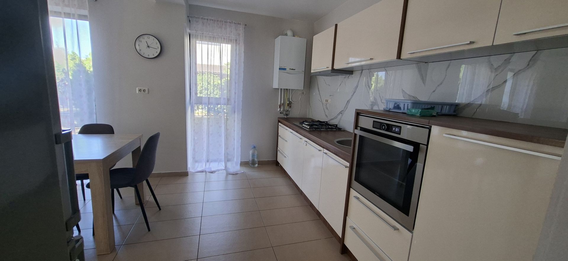 Casă de închiriat în Dumbravita – 3 dormitoare si garaj - Poză 8