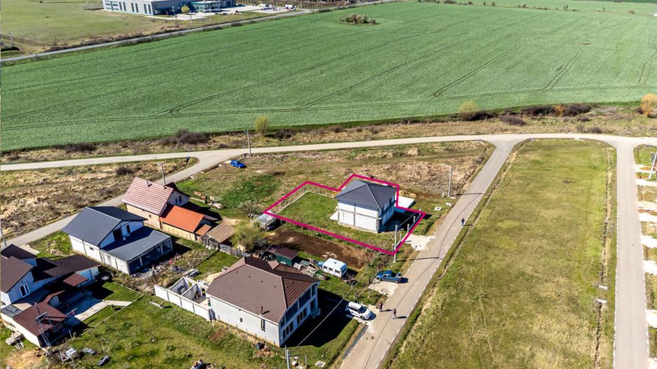 Casa Ta  – Într-un cartier nou, lângă natură în Frumușeni, Arad - Poză 3