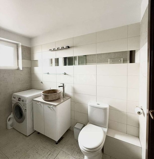 Apartament elegant singur pe nivel în zona The Office Cluj-Napoca. - Poză 13
