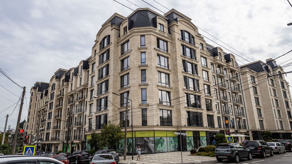 Vânzare, spațiu comercial, strada Eminescu Mihai, Centru - Poză 1