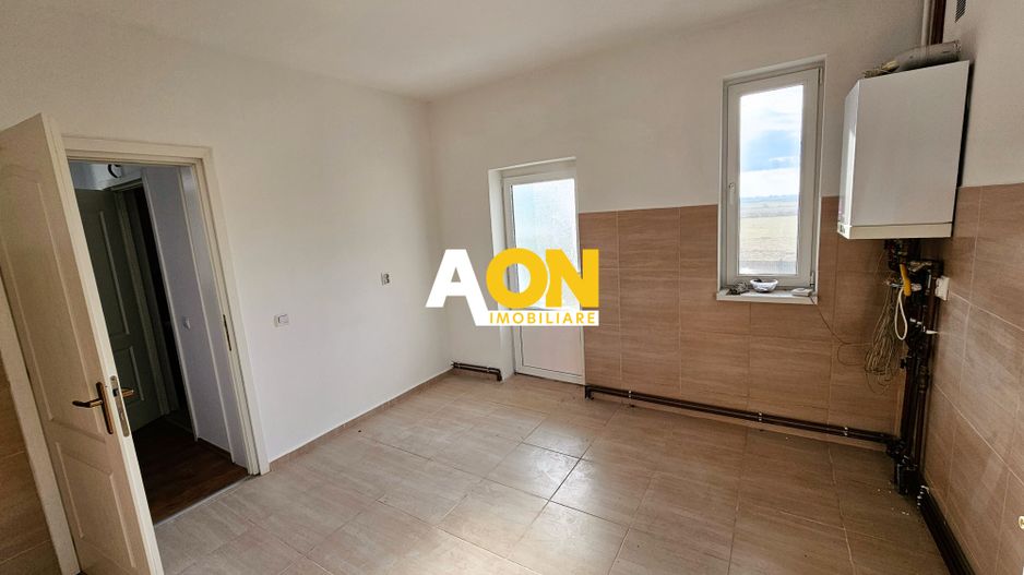 De vanzare casa 3 camere, 802mp teren, Cetate - Poză 9