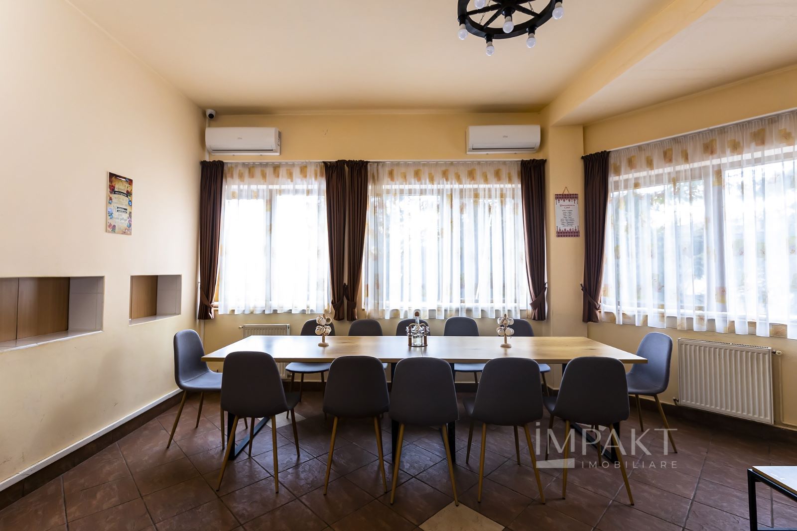 Pensiune 10 camere in statiunea Muntele Baisorii - Poză 10