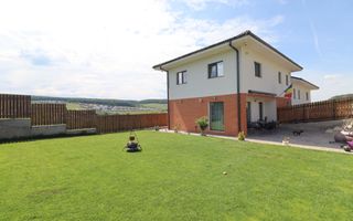 Duplex superb la vanzare, finisat, mobilat, utilat, situat in Chinteni - Poză 1