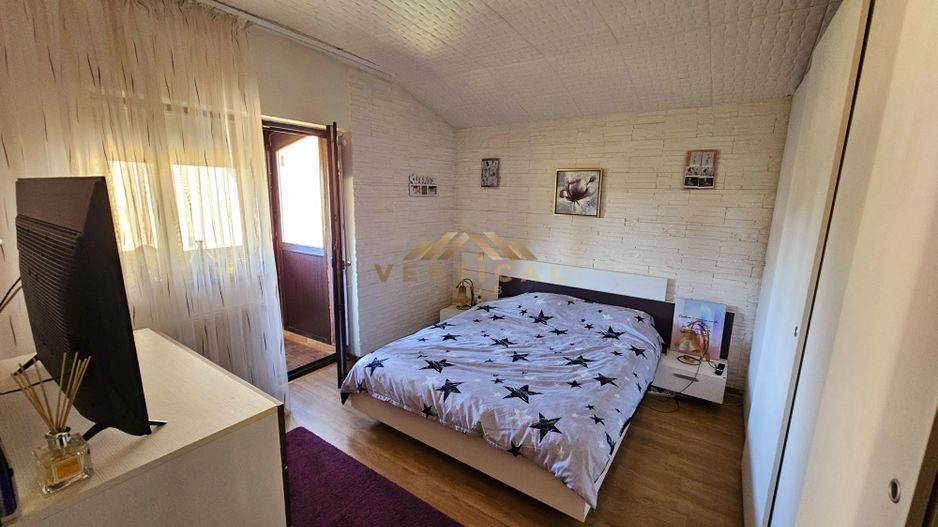 Casă / Vilă cu 4 camere de vânzare în Berceni - Poză 8