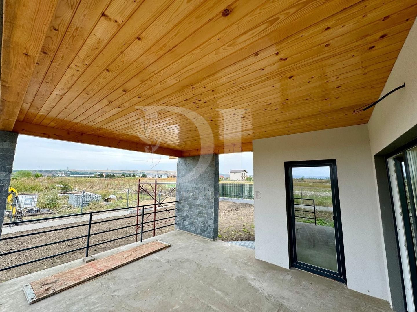 Casa semifinisată | teren liber 675 mp  | Zona Jucu - Poză 20