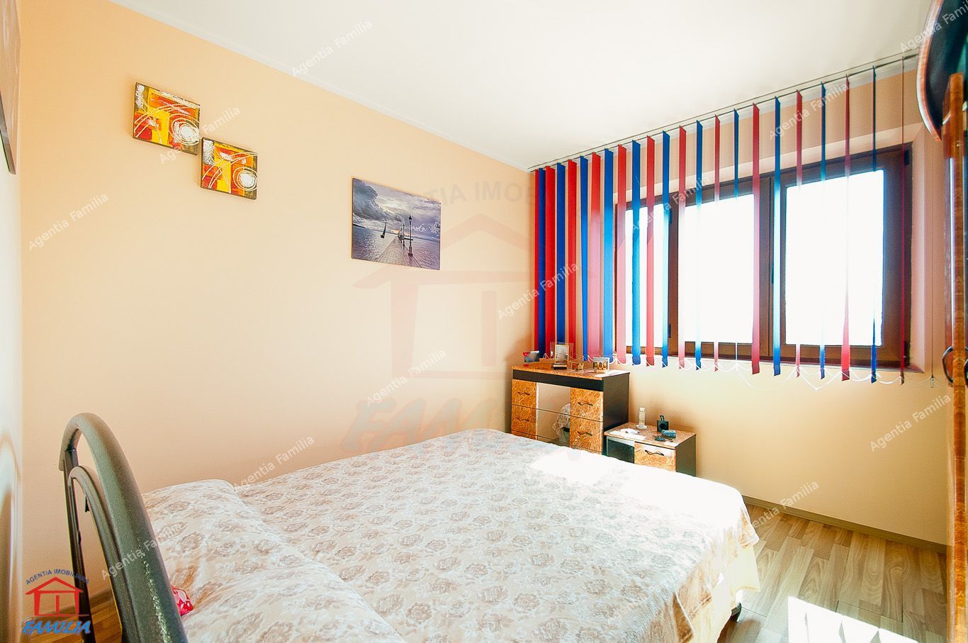 52500 Euro negociabil, trei camere renovat, mobilat si utilat, Micro 2 - Poză 9