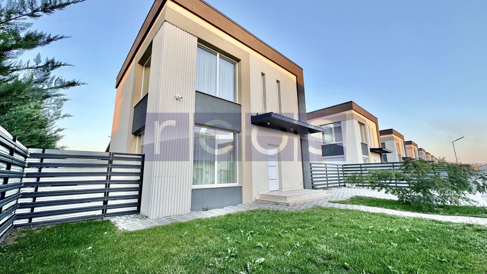 VANZARE VILA INDIVIDUALA | MOBILATA UTILATA | COMUNA CORBEANCA - Poză 2