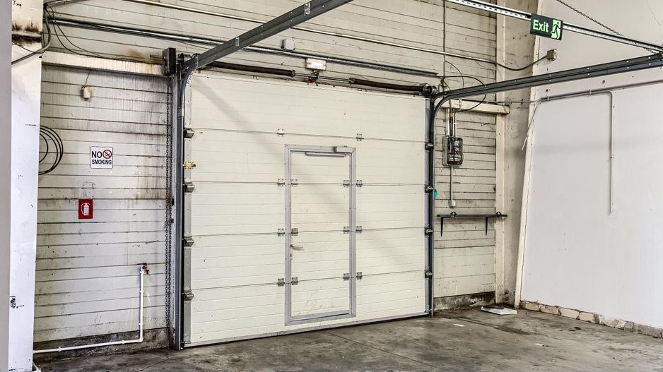 Hală de depozitare și producție 227 mp - Poză 1