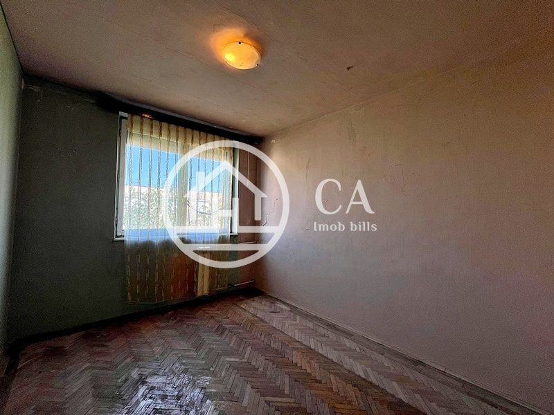 Apartament de vânzare cu 3 camere în zona Velența, Oradea - Poză 7