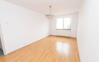 Apartament 3 camere de vanzare, decomandat, 2 bai, loc parcare, 1980 - Poză 1