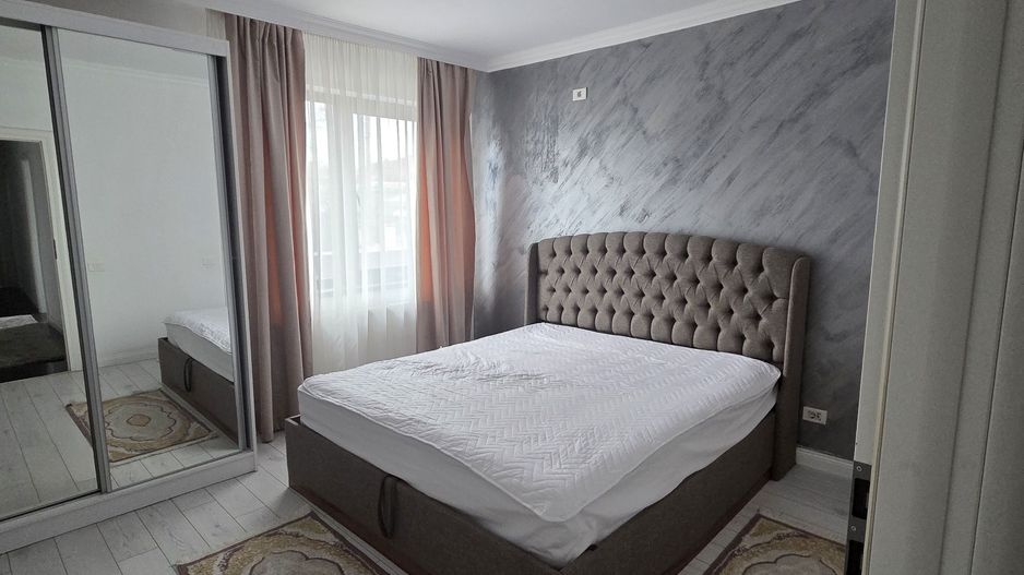 Apartament 3 camere si curte proprie - Poză 3