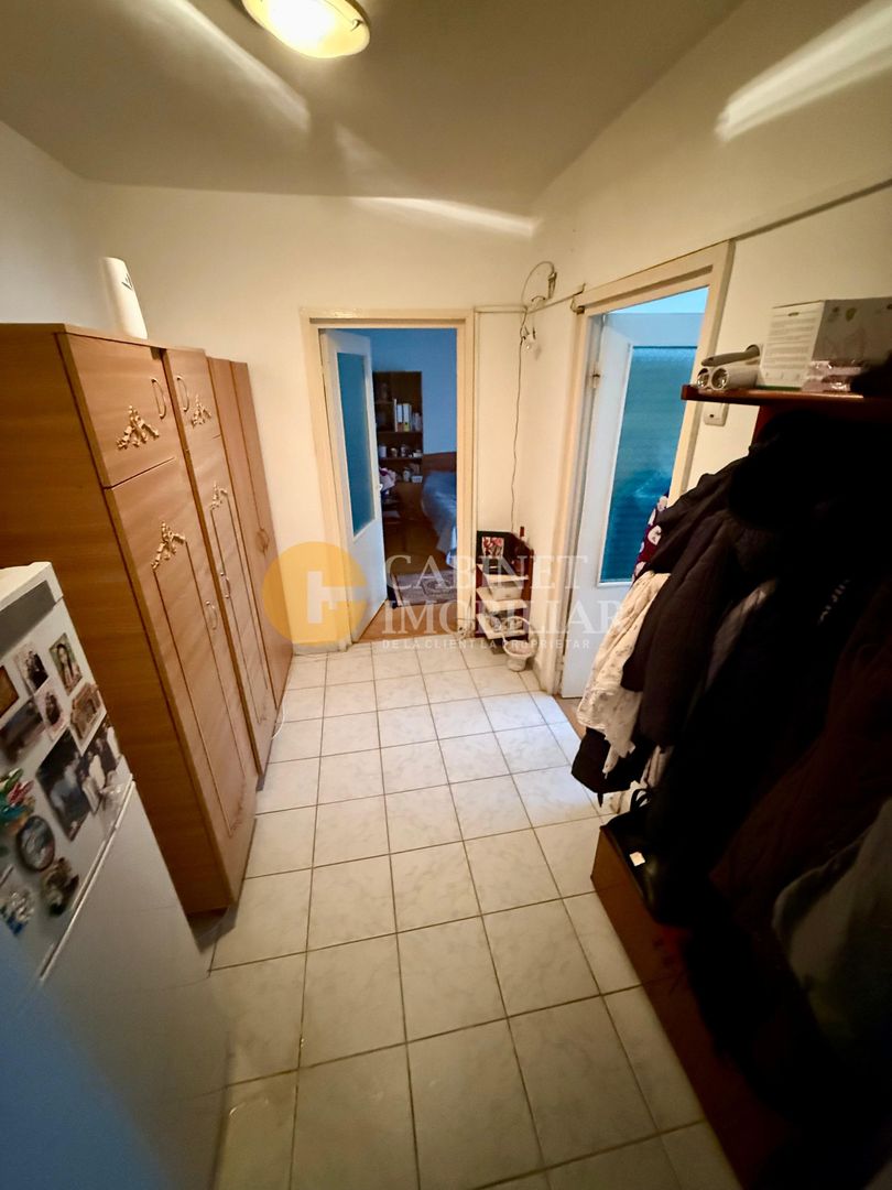 2 Camere Decomandat -  Etaj 2 - Bld. Alexandru Cel Bun - Poză 7