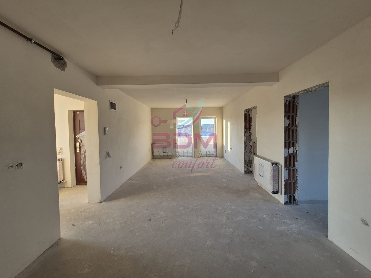 Apartament semifinisat I 3 camere | terasa | zona centrala I parcare - Poză 1