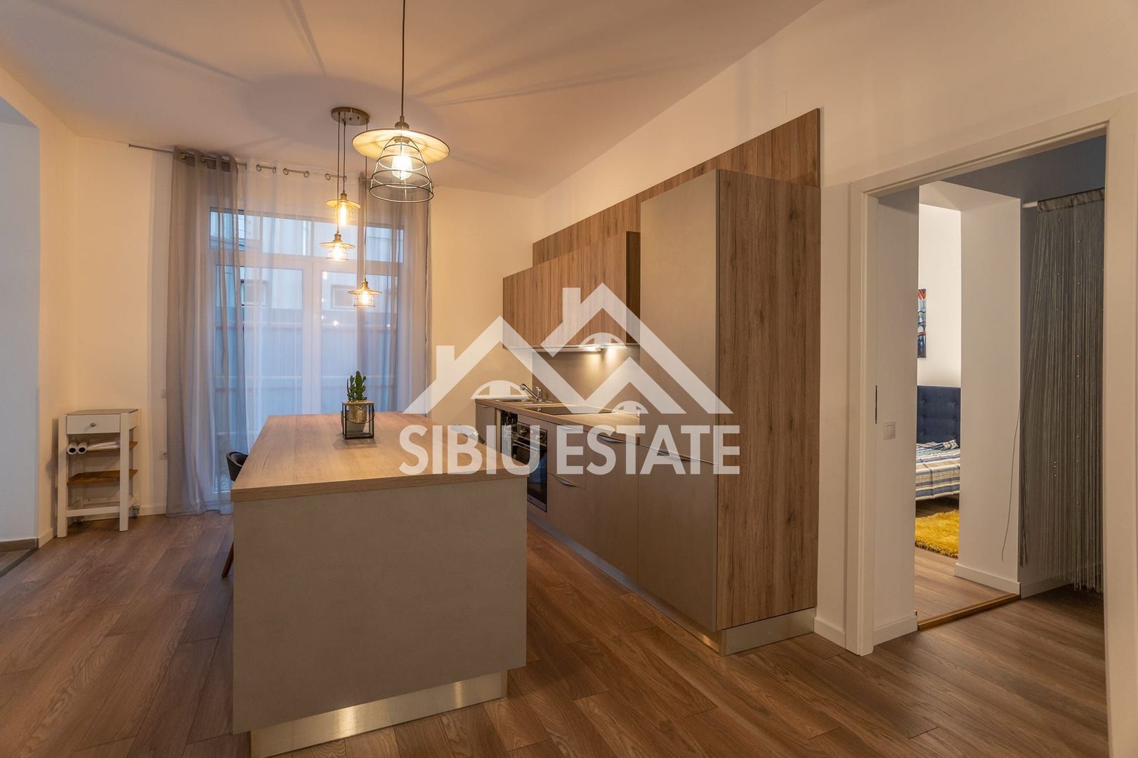 Apartament de inchiriat 3 camere cu grădină-Zona Calea Cisnadiei - Poză 5