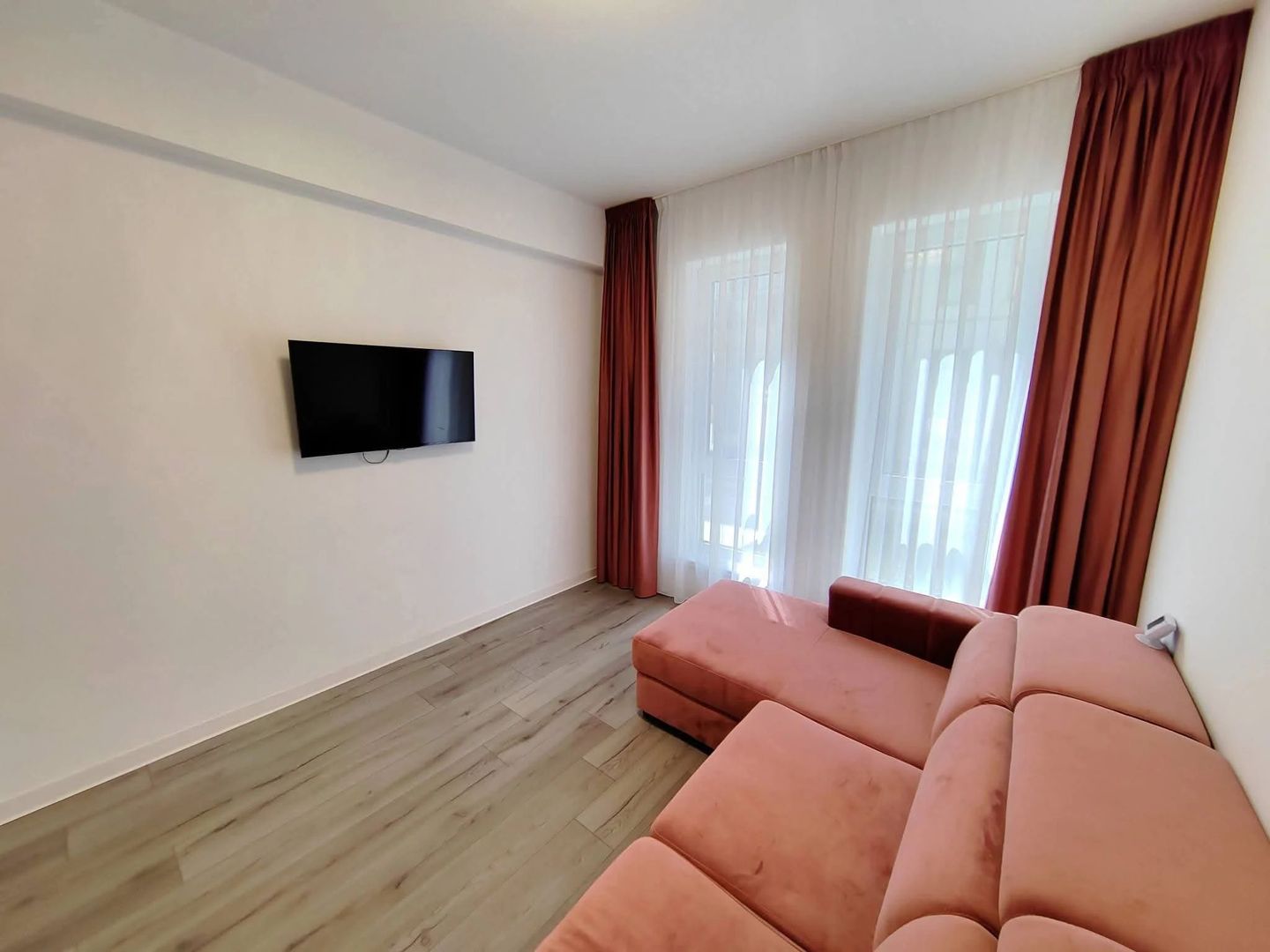 Apartament cu 3 camere de închiriat în Giroc - Poză 15