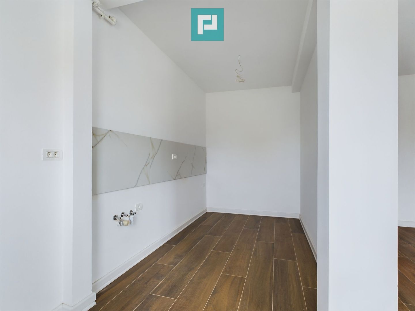 Apartament 1 cameră și dormitor separat, Torontal - Poză 5