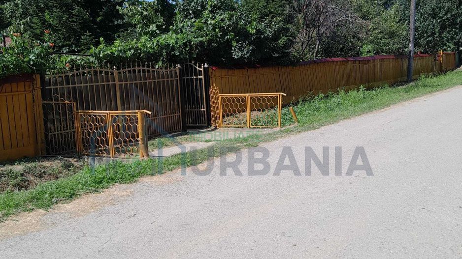 Gospodărie țărănească de vânzare în Cozia, jud. Iași - 2 clădiri, anexe și teren 6.700 mp - Poză 7