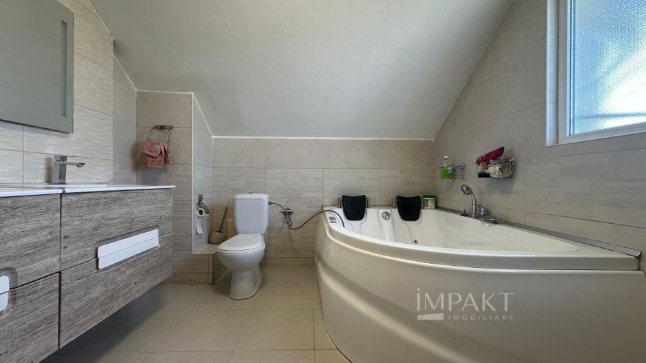 Vila cu sala de fitness, sauna, jacuzzi, zona de top - Andrei Muresanu - Poză 30