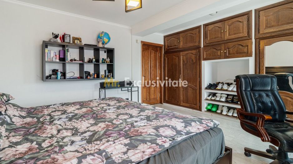Vila impresionata 550mp util, 300mp teren - Poză 21